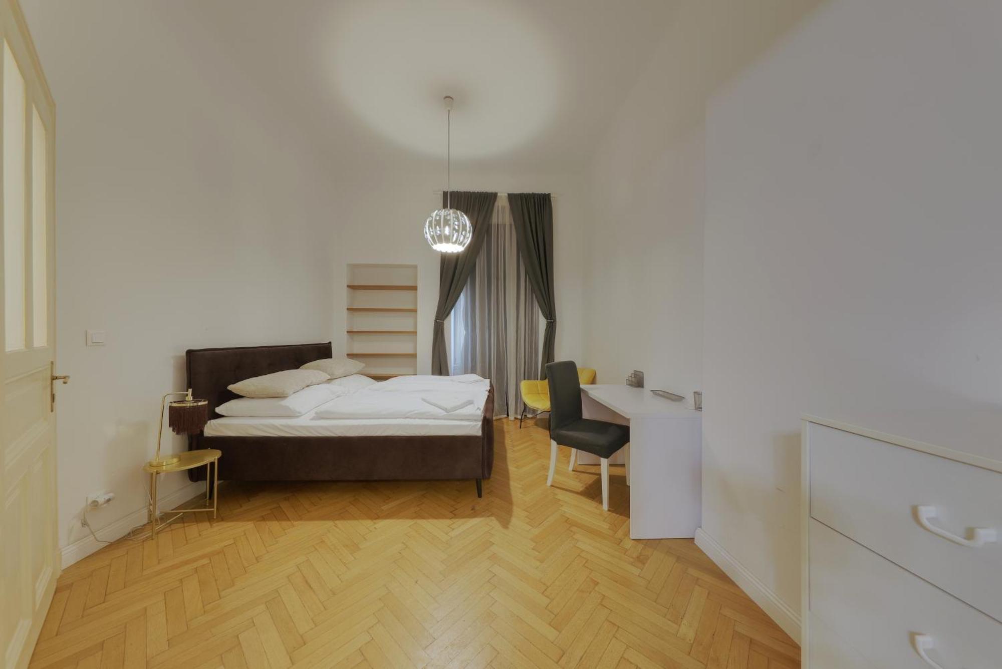 Beautiful Condo At The Old Town Bratislava Esterno foto